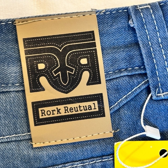 Rock Revival ALIVIA OVERSIZED WIDE-LEG JEANS - Picture 7 of 12